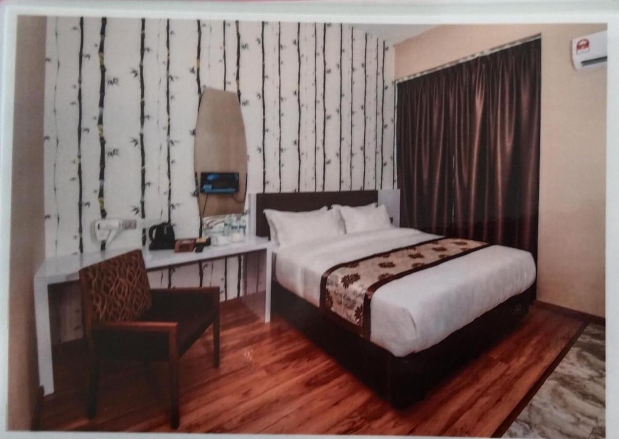 Hotel Holmes Johor Jaya جوهر بهرو المظهر الخارجي الصورة